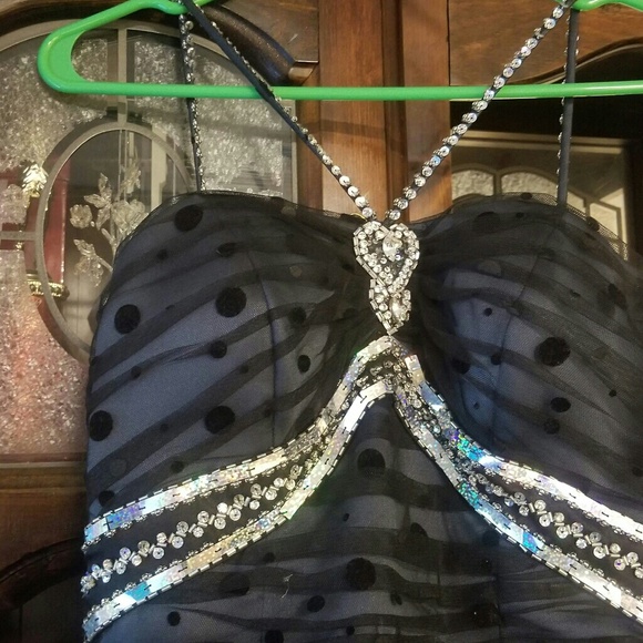 FORMAL GOWN SIZE 10, LUXGAL - Picture 2 of 8